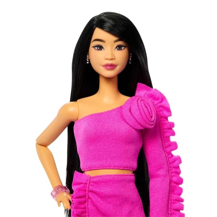 Barbie Deluxe Style Bebekler HYV26
