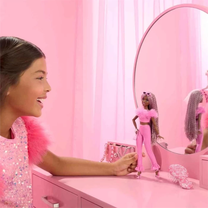 Barbie Deluxe Style Bebekler HYV28