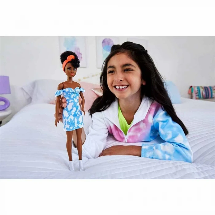 Barbie Fashionistas Büyüleyici Parti Bebekleri HBV17