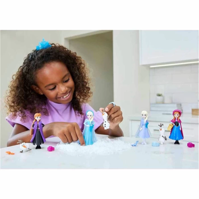 Disney Karlar Ükesi Color Reveal Renk Değiştiren Prenses Bebekler