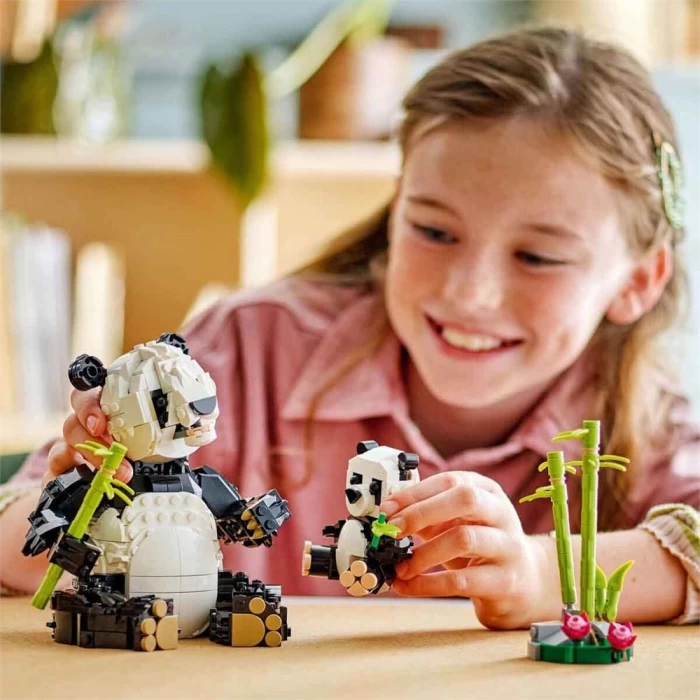 LEGO Creator 3’ü 1 Arada Panda Ailesi 31165