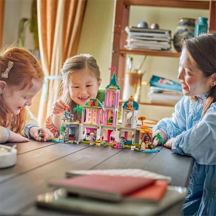 LEGO Disney Prenses Şatosu ve Kraliyet Hayvanları 43267