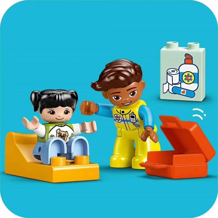 LEGO DUPLO Ambulans ve Sürücü 10447