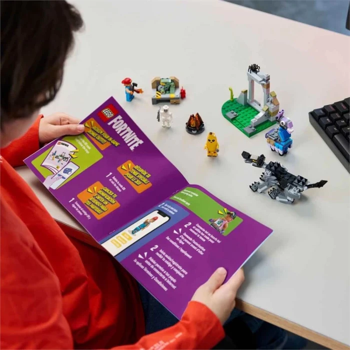 LEGO Fortnite Muzaffer ve Tamirci Çırağının Kampı 77075