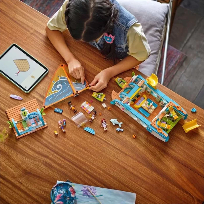 LEGO Friends Gezi Teknesi Macerası 42664