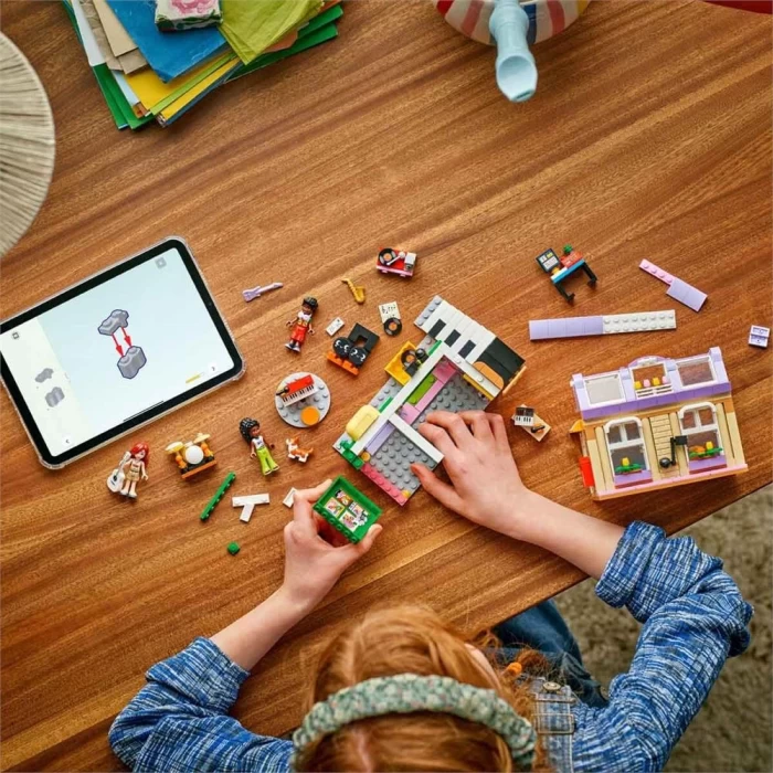 LEGO Friends Müzik Mağazası ve Daire 42653