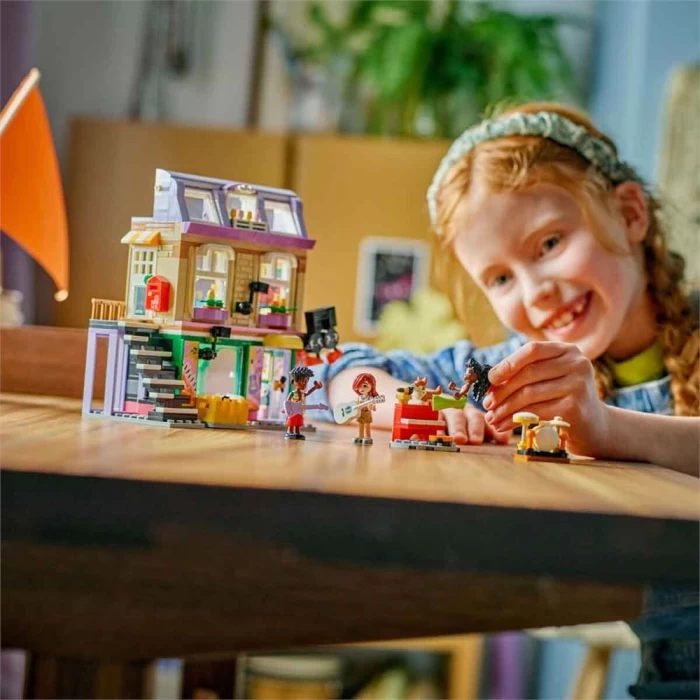 LEGO Friends Müzik Mağazası ve Daire 42653