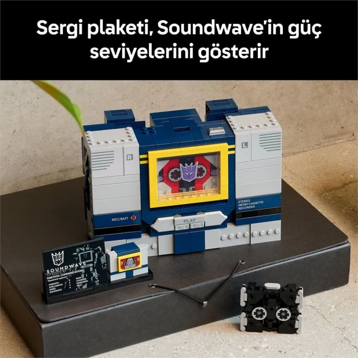 LEGO Icons Transformers: Soundwave 10358