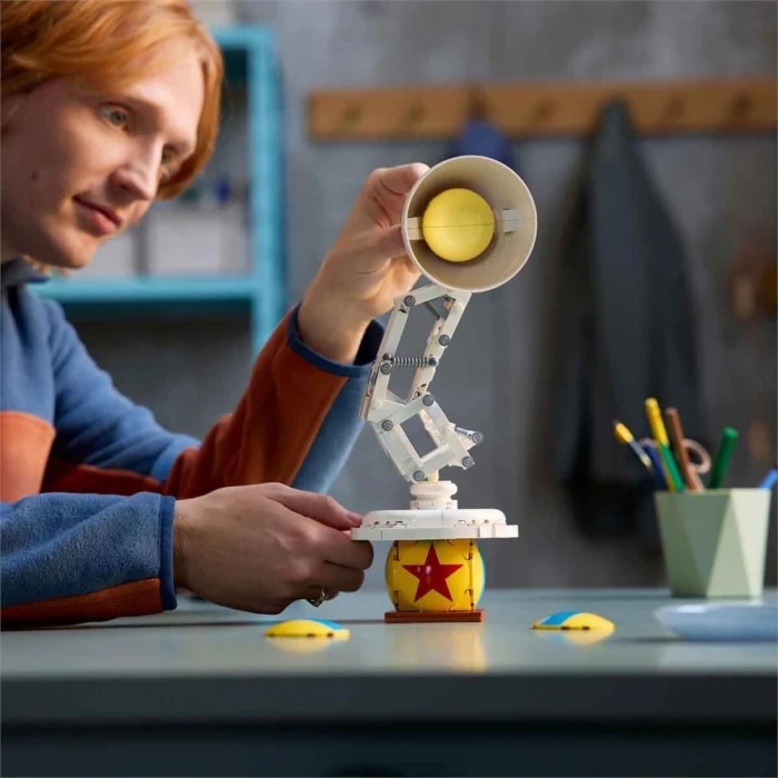 LEGO Ideas Disney Pixar Luxo Jr. 21357