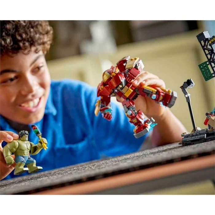 LEGO Marvel Efsanevi Savaş: Hulkbuster, Hulk’a Karşı 76343