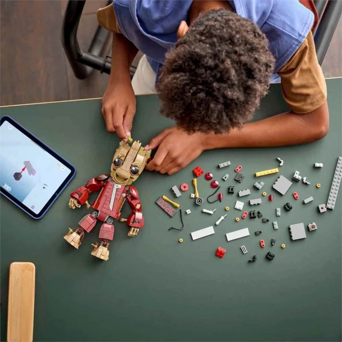 LEGO Marvel Yağmacı Tulumlu Groot 76341