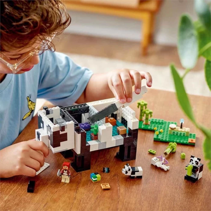 LEGO Minecraft Panda Barınağı 21245