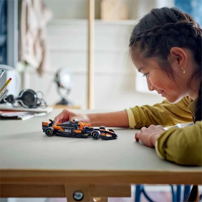 LEGO Speed McLaren F1 Team MCL38 Yarış Arabası 77251