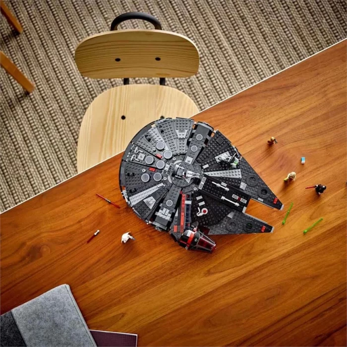 LEGO Star Wars The Dark Falcon 75389