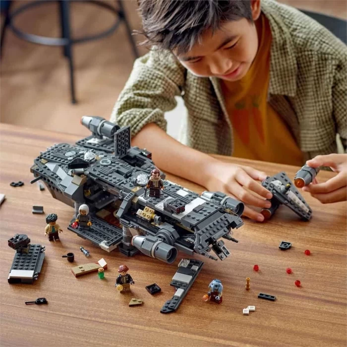 LEGO Star Wars The Onyx Cinder Uzay Aracı 75374
