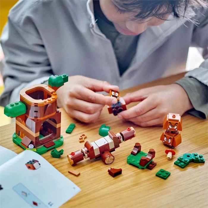 LEGO Super Mario Goomba Oyun Parkı 71433