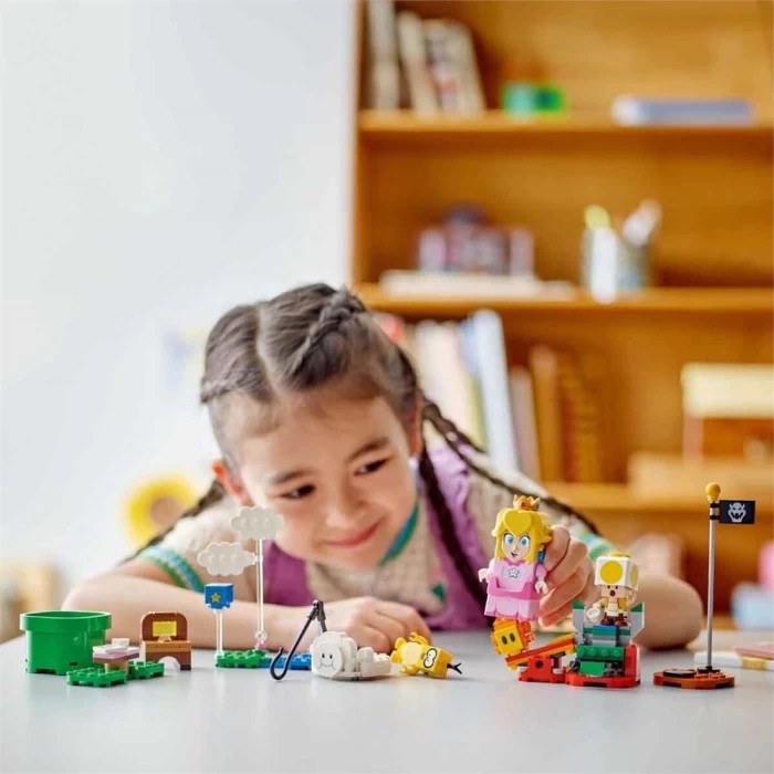 LEGO Super Mario İnteraktif LEGO Peach ile Maceralar 71441