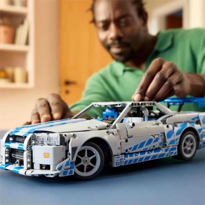 LEGO Technic Daha Hızlı Daha Öfkeli Nissan Skyline GT-R (R34) 42210