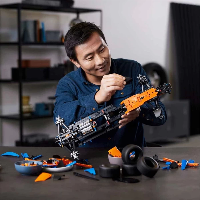 LEGO Technic McLaren Formula 1 Yarış Arabası 42141