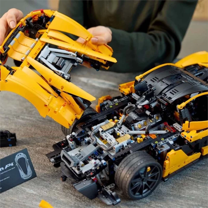 LEGO Technic McLaren P1 42172