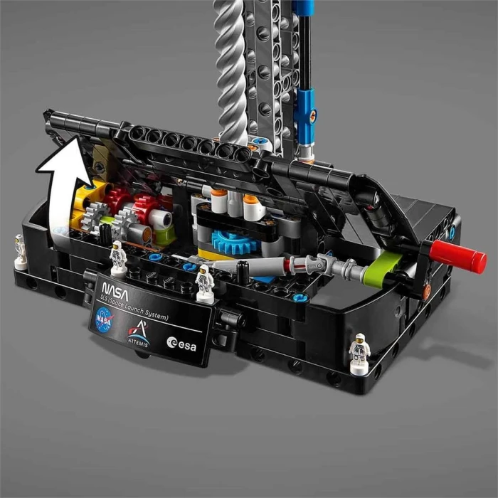 LEGO Technic NASA Artemis Uzay Fırlatma Sistemi Roketi 42221