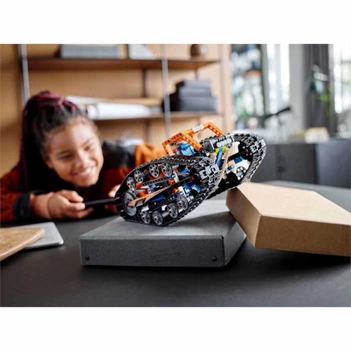 LEGO Technic Uygulama Kumandalı Dönüşüm Aracı 42140