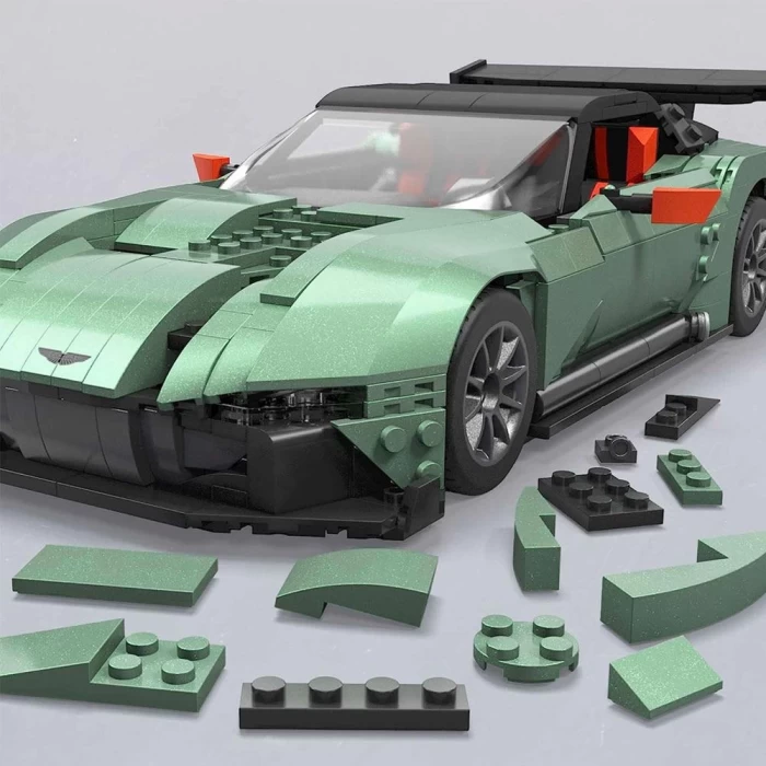 Mega Hot Wheels Aston Martin Vulcan HMY97