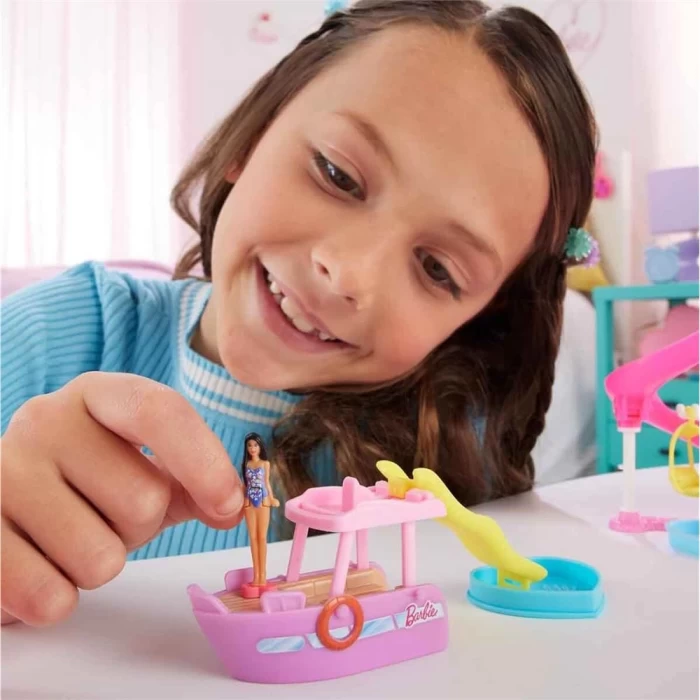 Mini Barbieland Araçlar HYF41