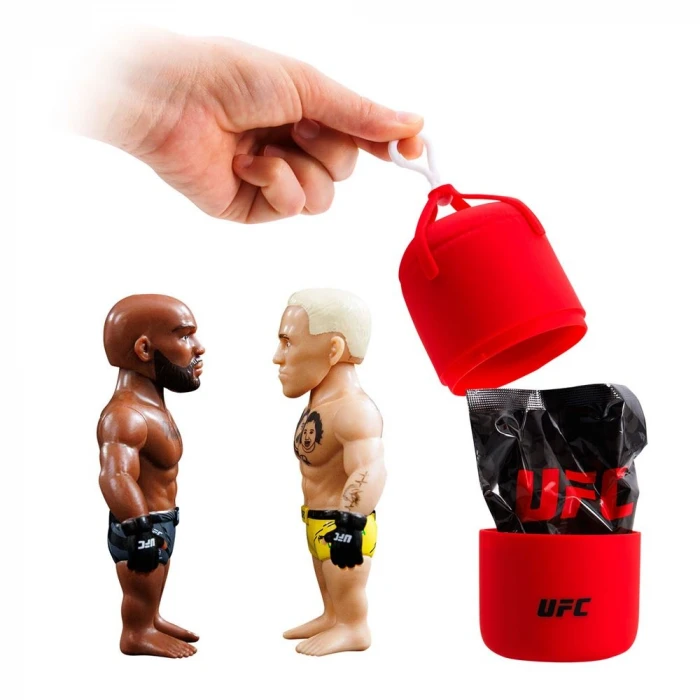 UFC Kafes Dövüşçüleri Boks Torbası Sürpriz Kapsül