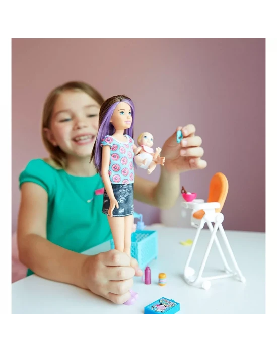 Barbie Skipper Bebek Bakıcılığı Oyun Seti FHY98