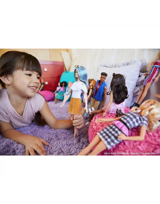 Barbie Büyüleyici Parti Bebekleri DYY99