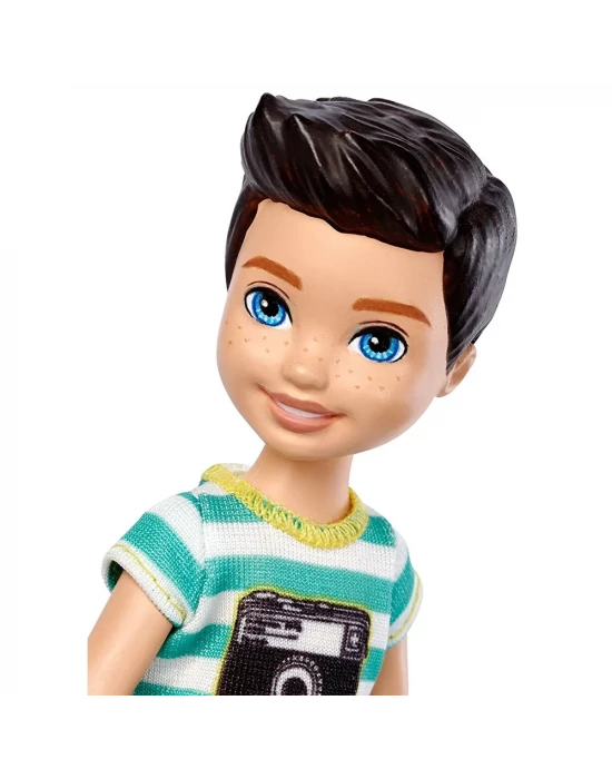 Barbie Chelsea ve Arkadaşları Model Bebek DYT90