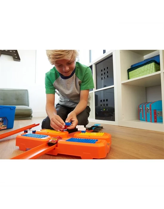 Hot Wheels Track Builder Kutulu Uzman Serisi Yarış Seti DWW95