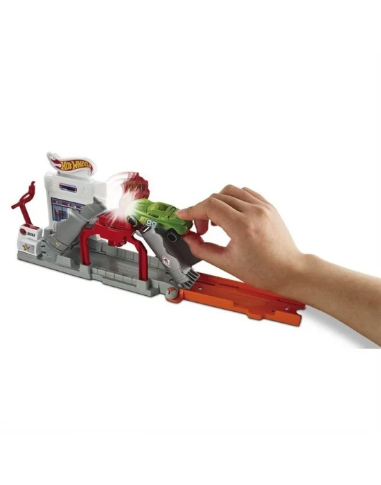 Hot Wheels Hızlı Eğlence Oyun Setleri DWL01