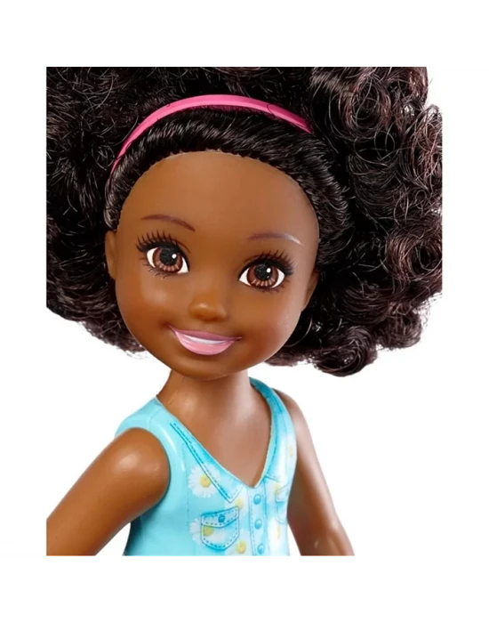 Barbie Chelsea ve Arkadaşları Model Bebek DWJ35