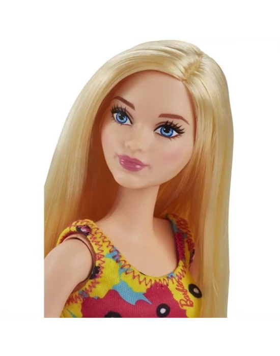 Şık Barbie Bebek DVX87