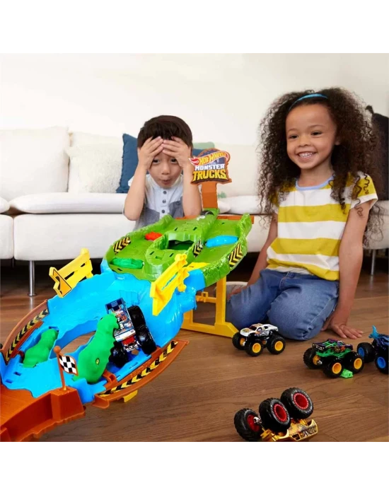 Hot Wheels Monster Trucks Heyecanlı Yarışlar Oyun Seti
