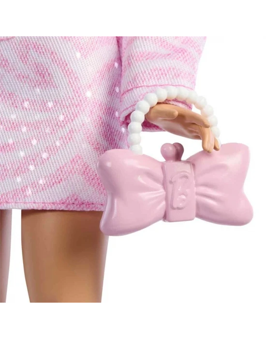 Barbie Deluxe Style Pembe Ceketli Bebek JJN69