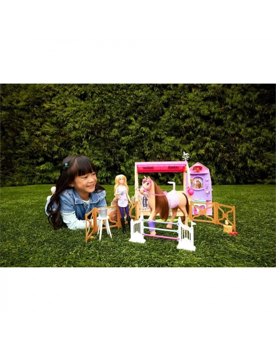 Barbie Ultimate Ahır Oyun Seti HXJ44