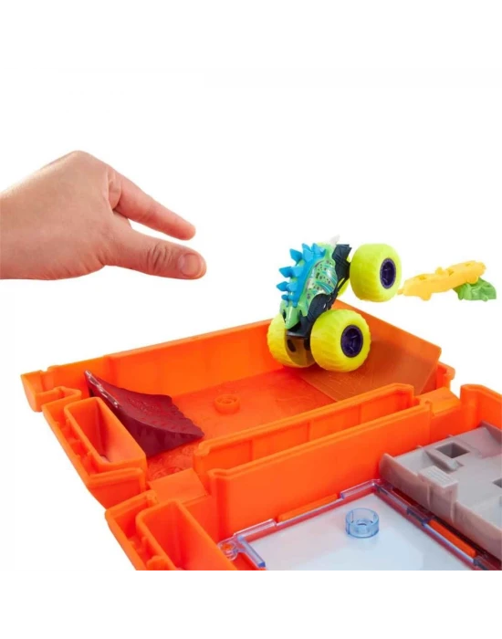 Hot Wheels Monster Trucks Taşınabilir Oyun Seti HXT04