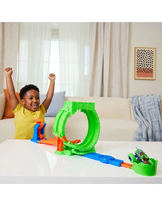 Hot Wheels Mutant Kaosu Çemberde Yarış Oyun Seti JMK91