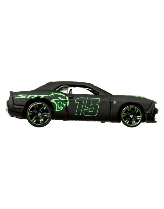Hot Wheels Neon Yarışçılar HLH72 - 15 Dodge Challenger Srt Hellcat HRW80