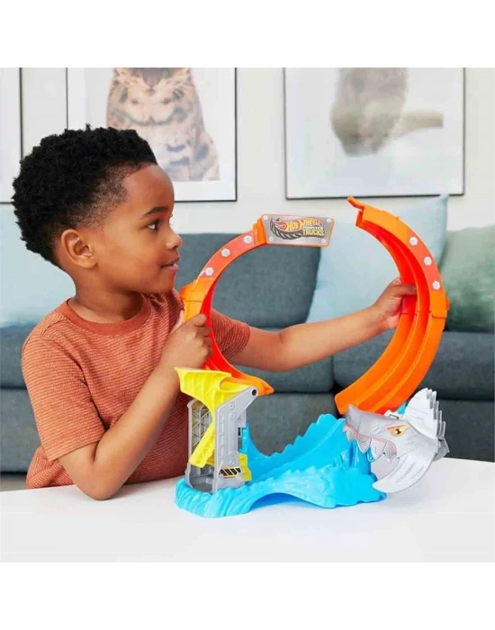 HW Monster Trucks Köpekbalığı Oyun Seti JFR08