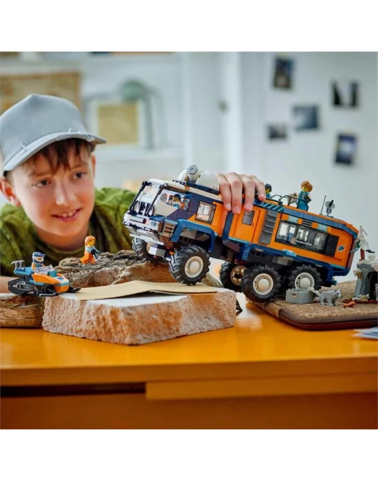 LEGO City Kutup Kaşifi Laboratuvar Kamyonu 60471