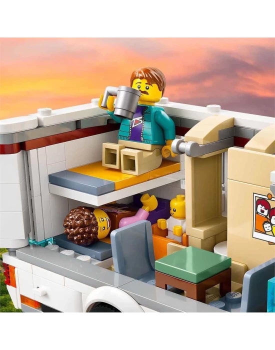 LEGO City Tatil Macera Karavanı 60454