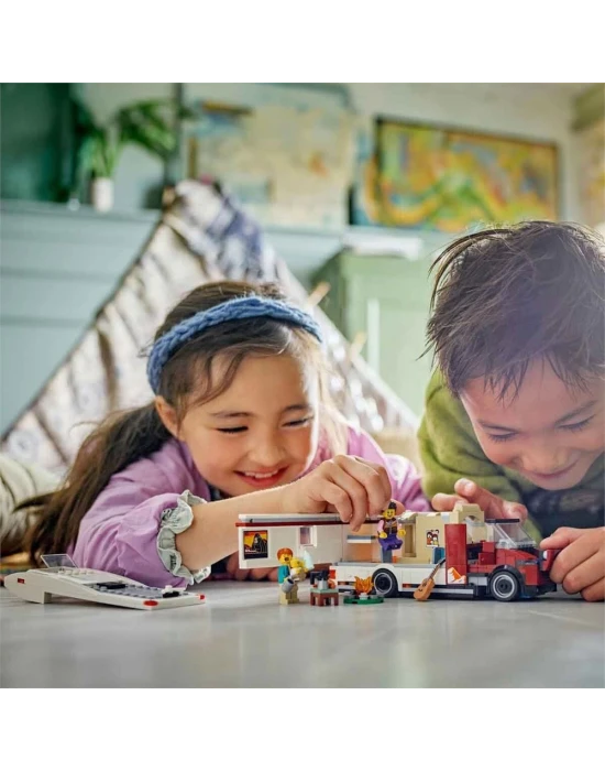 LEGO City Tatil Macera Karavanı 60454