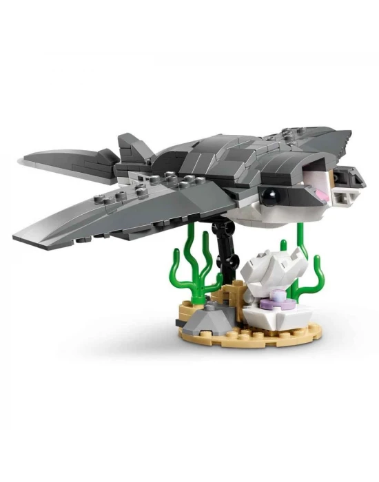LEGO Creator Acımasız Köpek Balığı ile Hazine Sandığı 31381