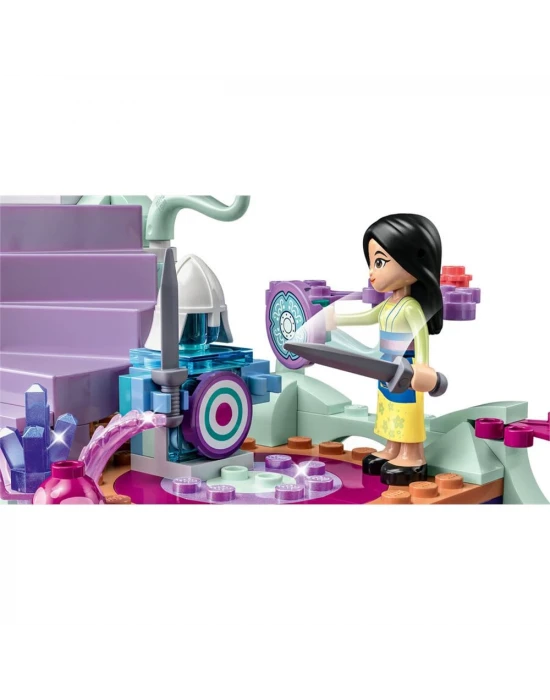 LEGO Disney Büyülü Ağaç Ev 43215