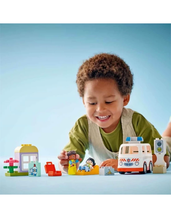LEGO DUPLO Ambulans ve Sürücü 10447