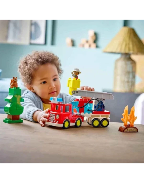 LEGO DUPLO Hortumlu İtfaiye Aracı ve İtfaiyeci 10473
